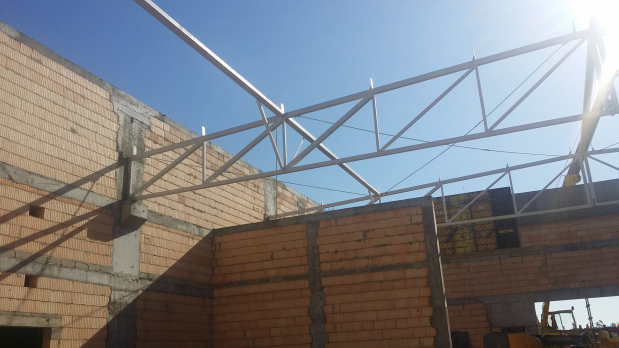 salon samochodowy BMW Gorzów Wielkopolski konstrukcja sufit 2